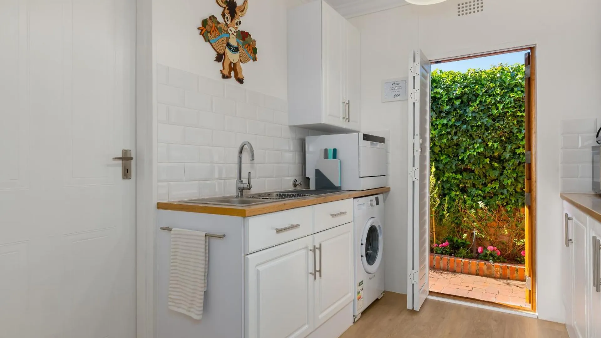 Meerendal Cottage-Affordable Luxury-Private Garden With Pool & Hot Tub Kapstadt Apartment